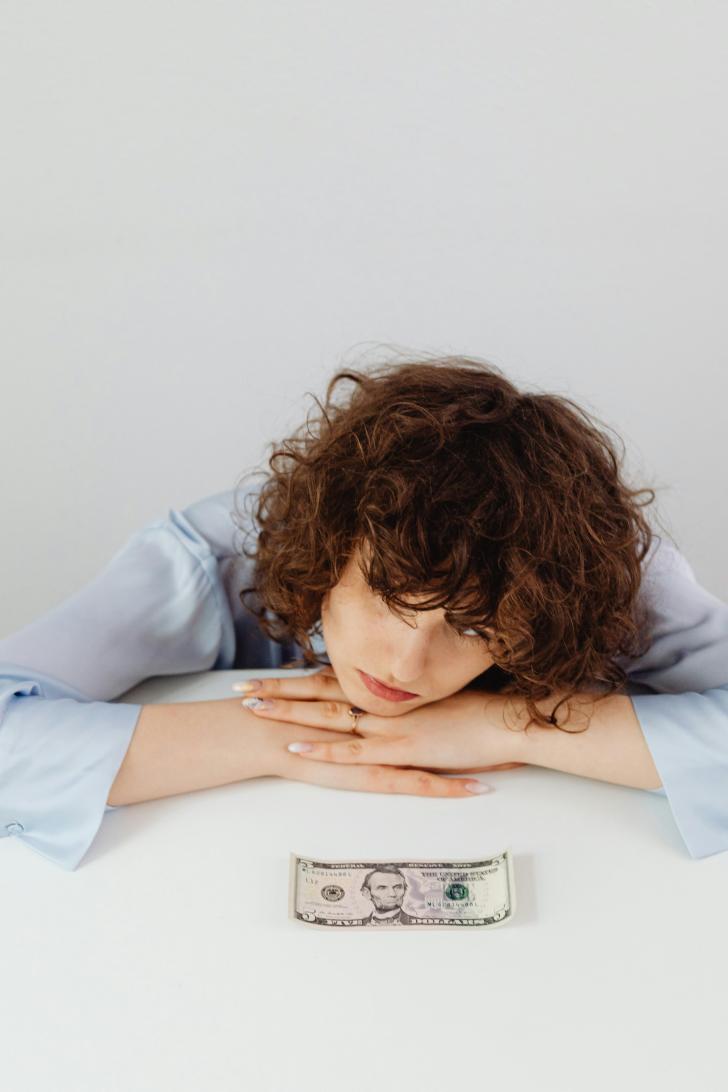 Behavioral Finance: How Emotions and Psychology Influence Financial Decisions